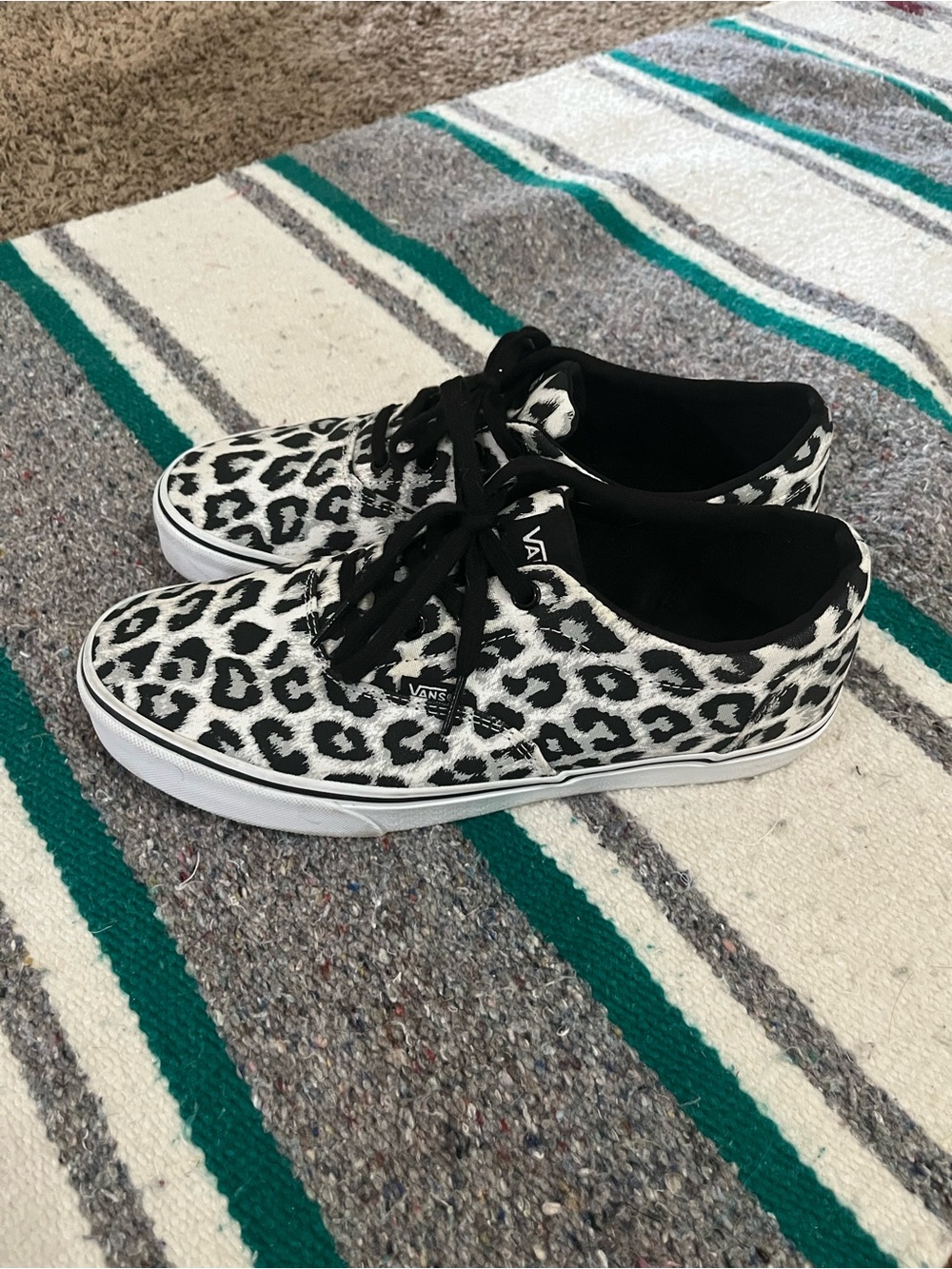 Vans Doheny Snow Leopard Black White Classic Sneakers Women’s Size 10 - Picture 4 of 11